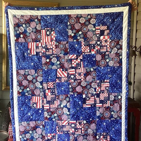 NWT Americana Hand Crafted Large Lap Quilt in Red, White and Blue - Picture 3 of 15